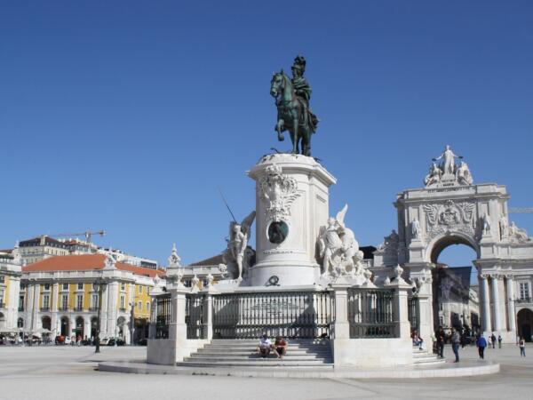 lisbon-2673275_1920 bew